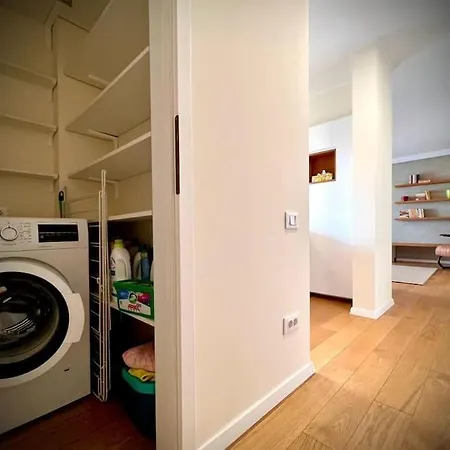 Apartment Bright And Modern